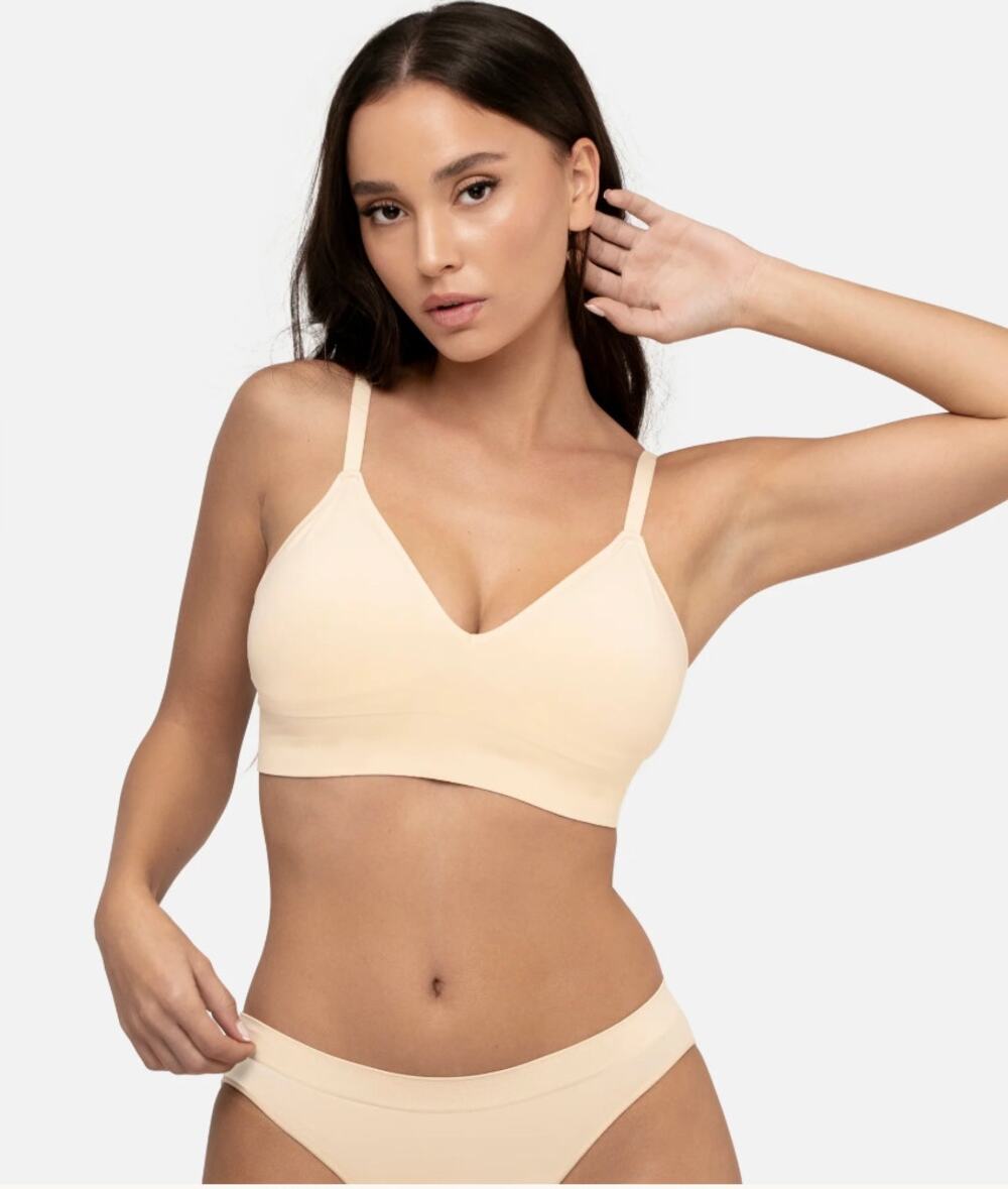Underoutfit 450 Pullover Bralette Sand Size L Seamless Wireless Padded Bra NEW